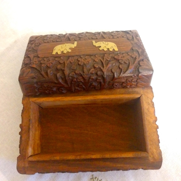 Mittal's Handcrafted Tea Box - Picture 7 of 9